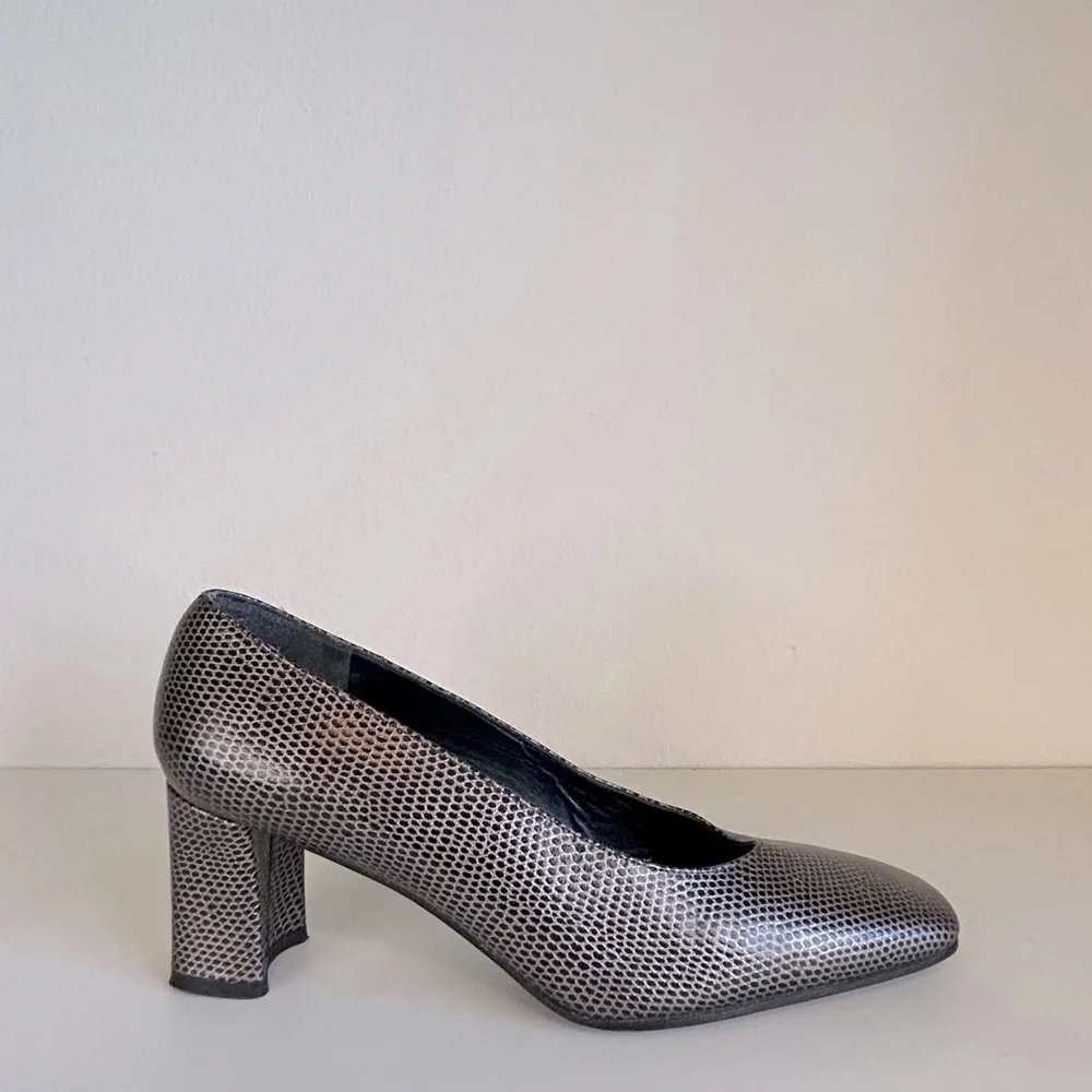 Vintage Metallic Stuart Weitzman Heels